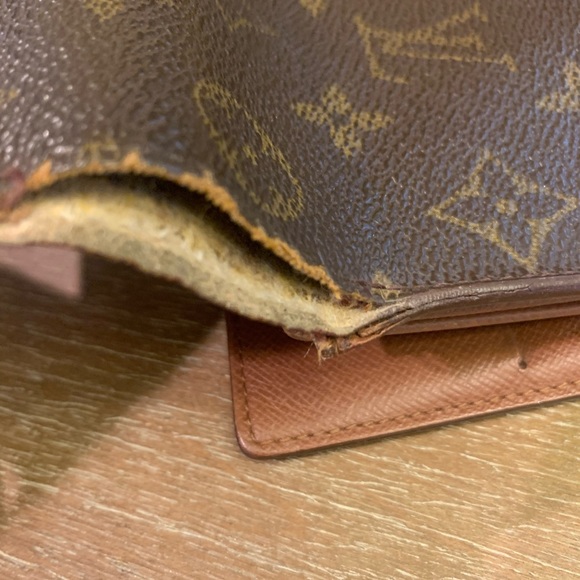 Authentic Louis Vuitton, Monogram Porte Tresor Wallet - Picture 5 of 15